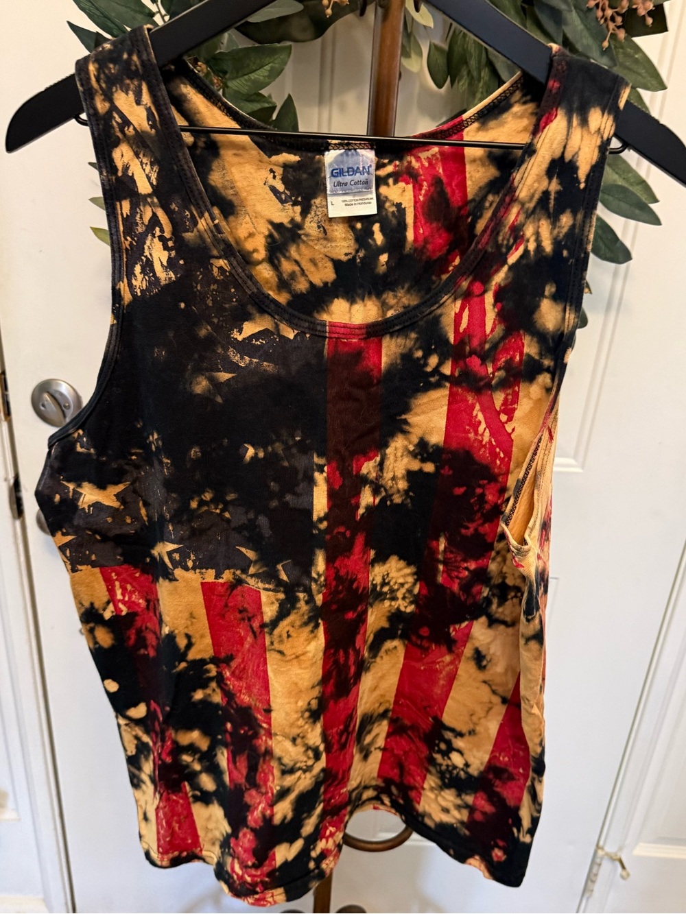 NWOT Tie Dye USA American Flag Tank Top L